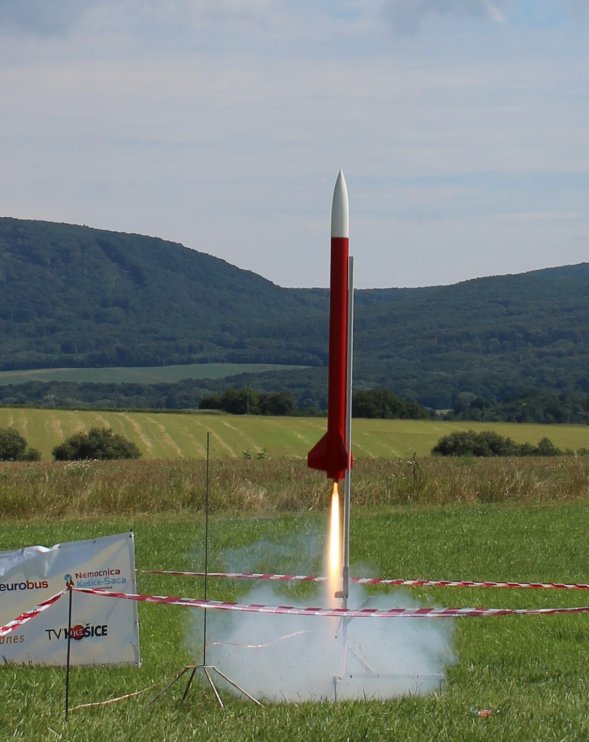 img_3842a cervena ap motorm klesc-start